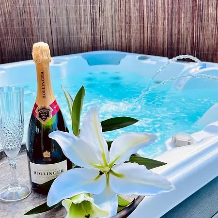 Casa Boutique Luxury Yumbo Holiday home *