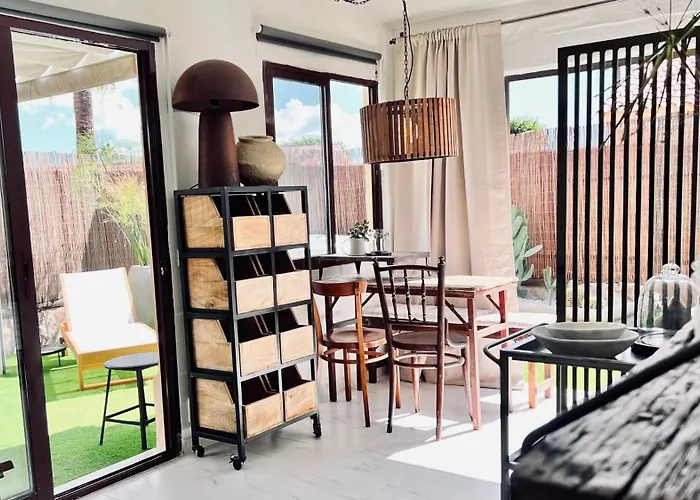 Casa Boutique Luxury Yumbo Будинок відпочинку *